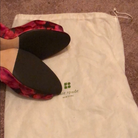 Kate spade heel 10B three inch heel - Picture 8 of 8